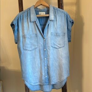 Cloth & Stone Chambray Button Down Shirt | Women’s M
